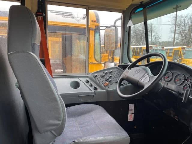 2015 International CE School Bus - Image 5