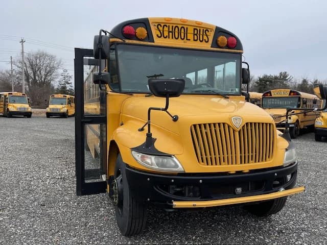 2015 International CE School Bus - Image 11