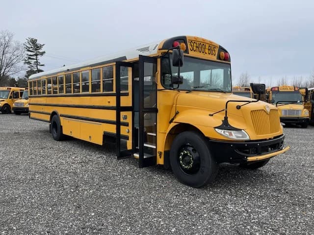2015 International CE School Bus - Image 14