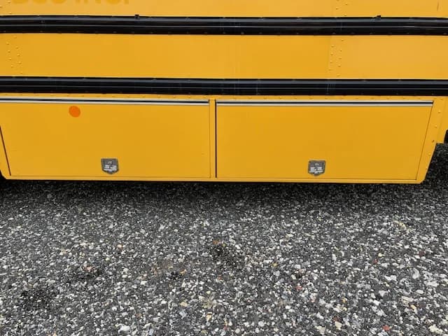 2015 International CE School Bus - Image 16