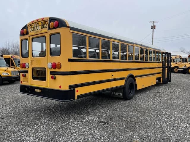 2015 International CE School Bus - Image 17