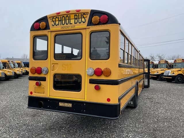 2015 International CE School Bus - Image 20