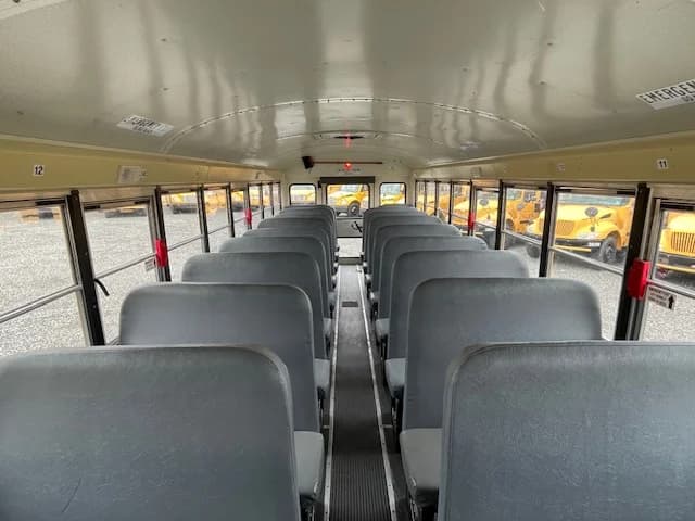 2015 International CE School Bus - Image 5