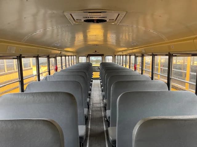 2015 International CE School Bus - Image 5