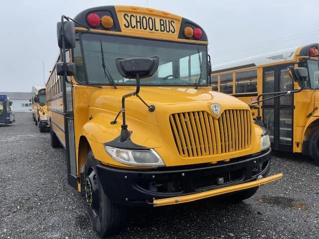 2015 International CE School Bus - Image 2