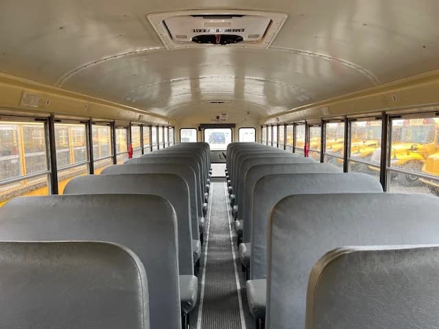 2015 International CE School Bus - Image 5