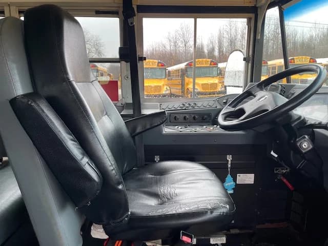 2011 Blue Bird Vision School Bus - Image 4