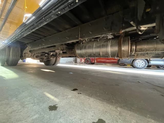 2015 International CE A/C School Bus - Image 18