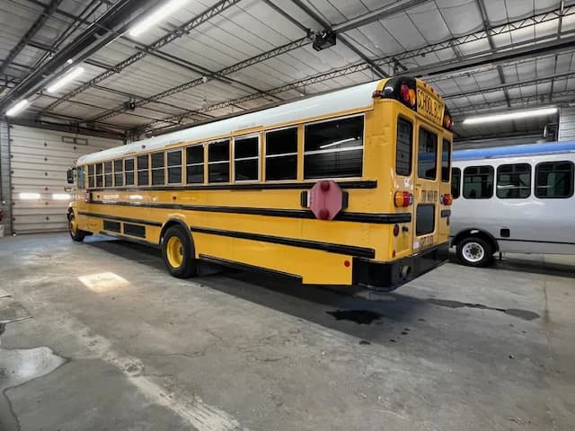 2015 International CE A/C School Bus - Image 7