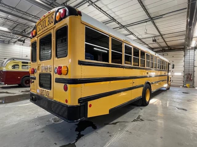 2015 International CE A/C School Bus - Image 8