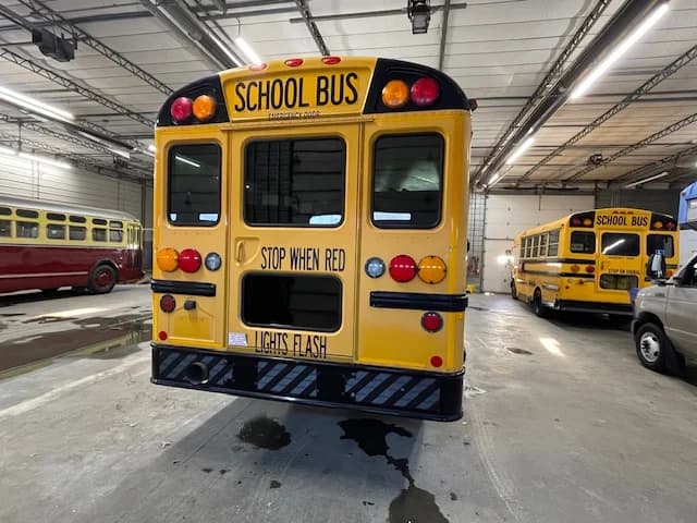 2015 International CE A/C School Bus - Image 24
