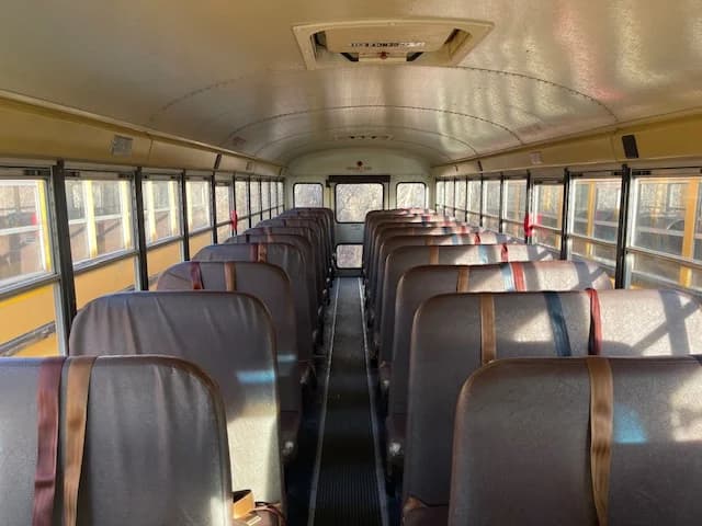 2011 International CE NJ Spec School Bus - Image 4