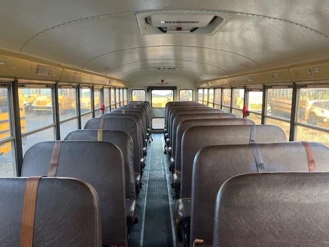 2012 International CE NJ Spec School Bus - Image 4