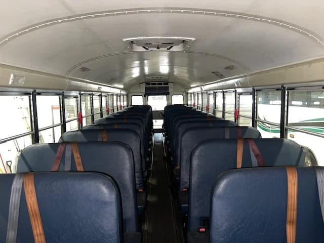 2015 International CE AC School Bus - Image 4