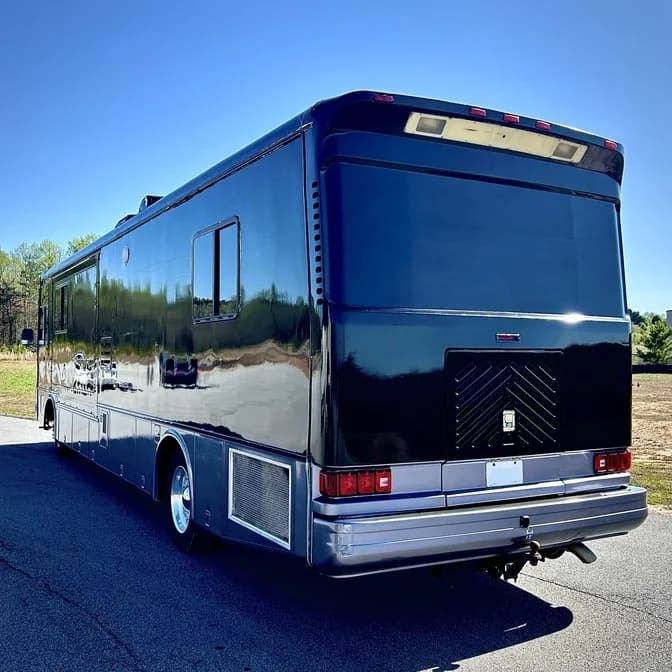 1997 Newmar Custom Sleeper Motorcoach Conversion - Image 5