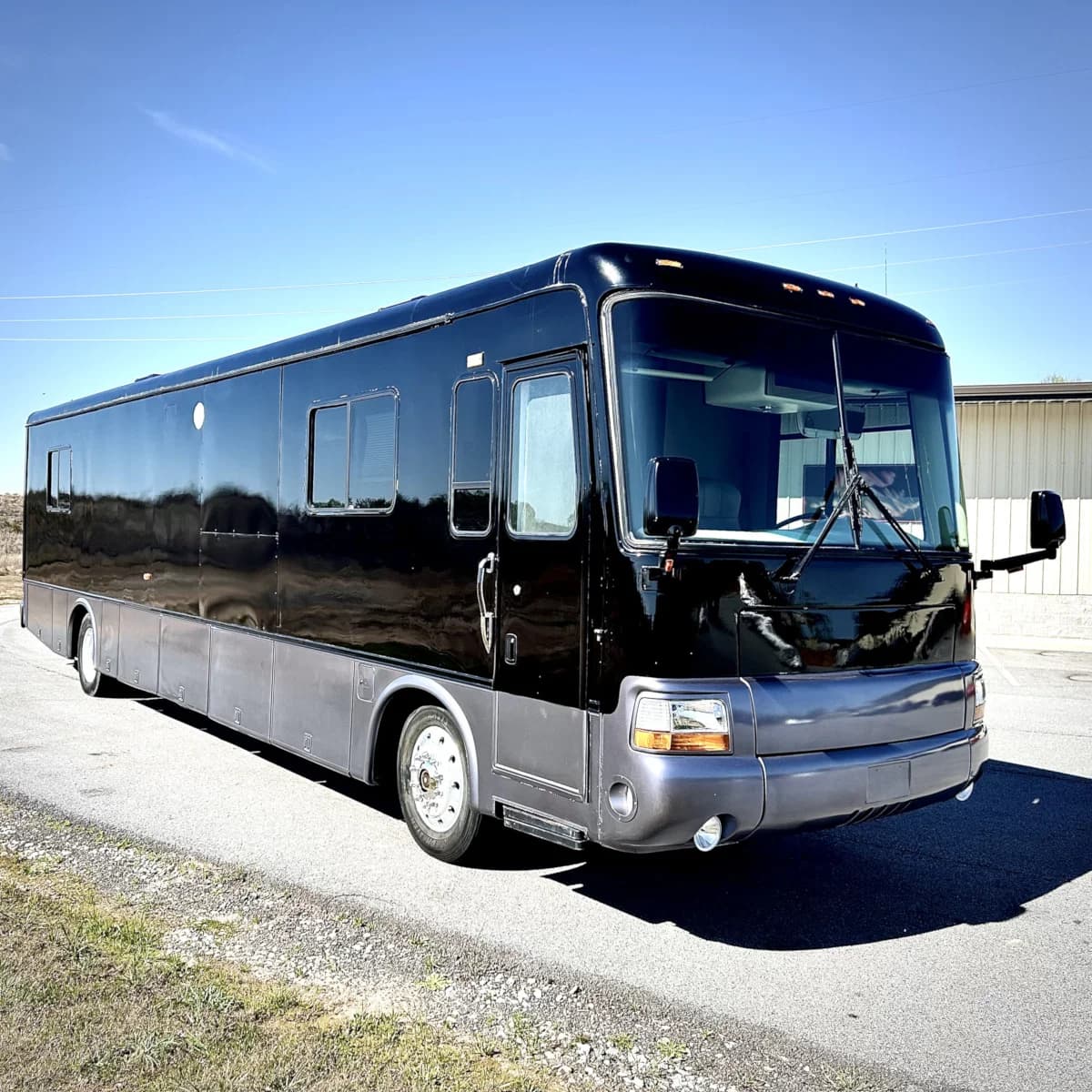 1997 Newmar Custom Sleeper Motorcoach Conversion - Image 1