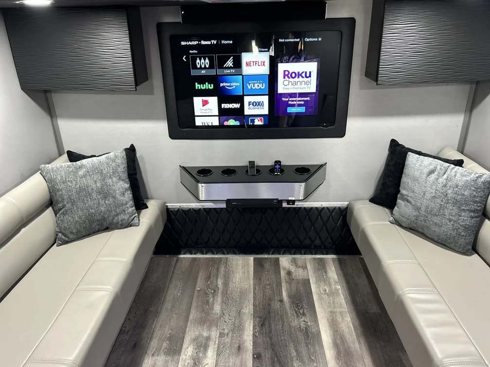 1997 Newmar Custom Sleeper Motorcoach Conversion - Image 17