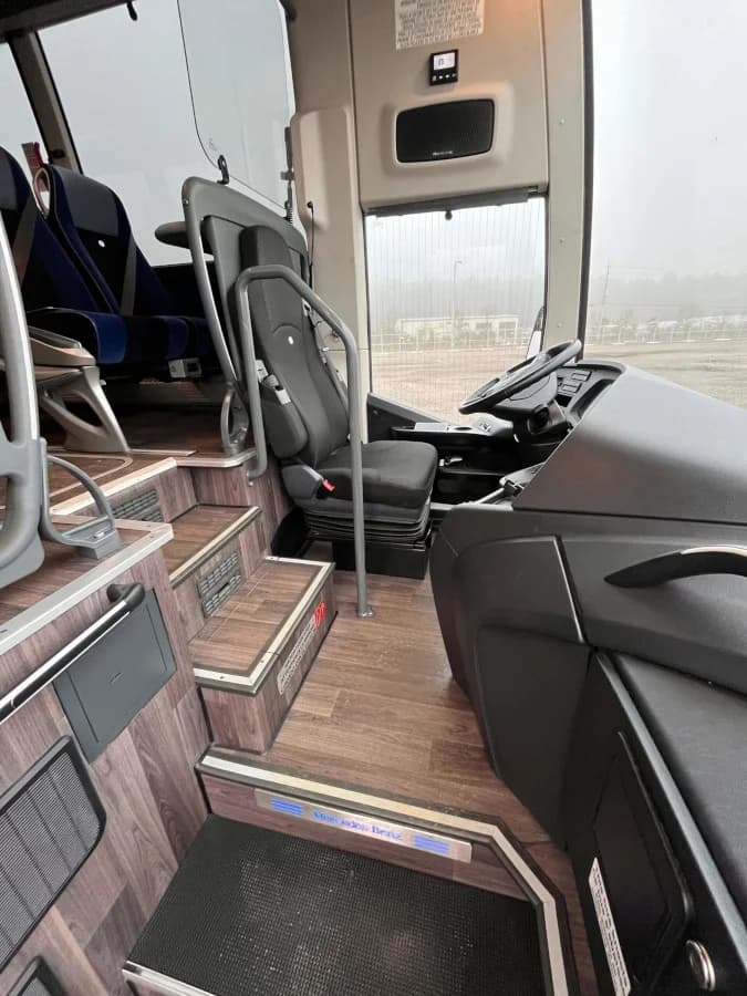2023 Mercedes Benz Tourrider ADA Coach - Image 6