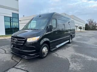 2025 Mercedes-Benz Sprinter 3500XD bus