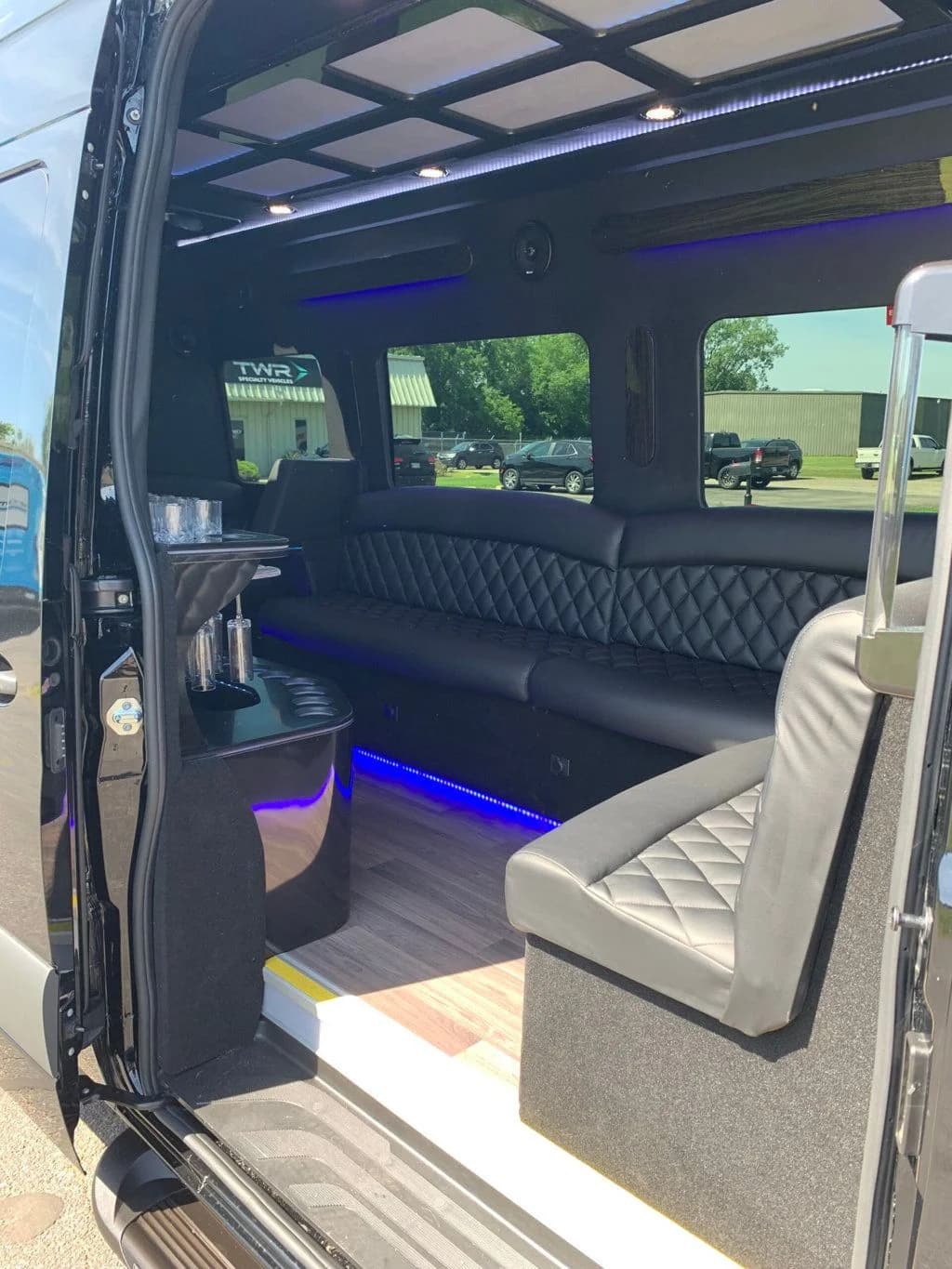 2025 Mercedes-Benz Sprinter TWR 14 Passenger LIMO - Image 10