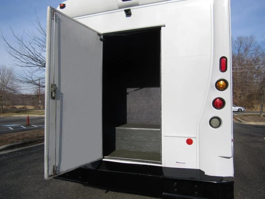 2013 Freightliner S2C Glaval Legacy - Image 13