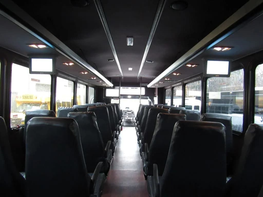 2013 Freightliner S2C Glaval Legacy - Image 8