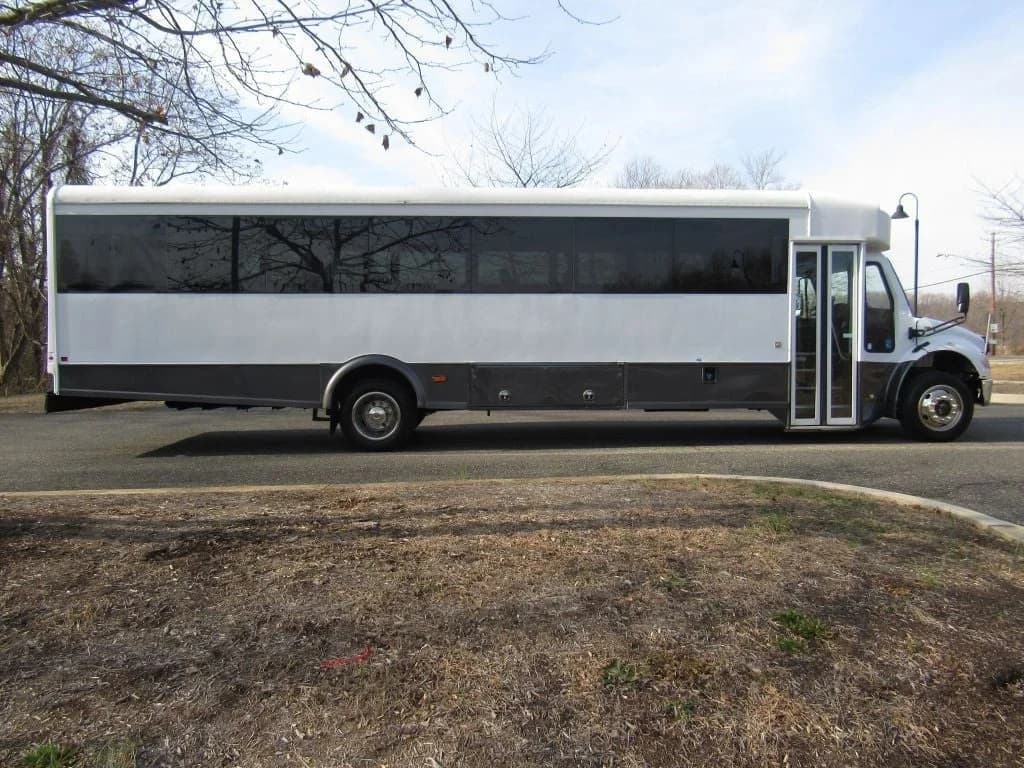 2013 Freightliner S2C Glaval Legacy - Image 11