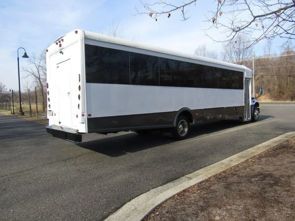 2013 Freightliner S2C Glaval Legacy - Image 10