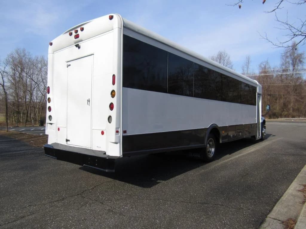 2013 Freightliner S2C Glaval Legacy - Image 4