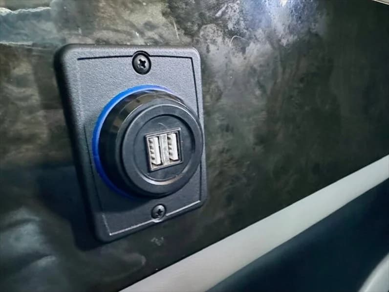 2015 Mercedes-Benz Sprinter Shuttle Bus - Image 8