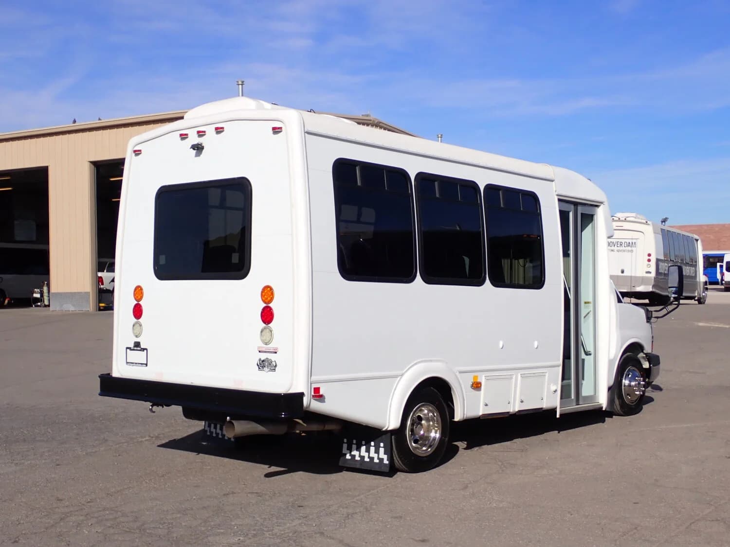 2015 Mercedes-Benz Sprinter Shuttle Bus - Image 10
