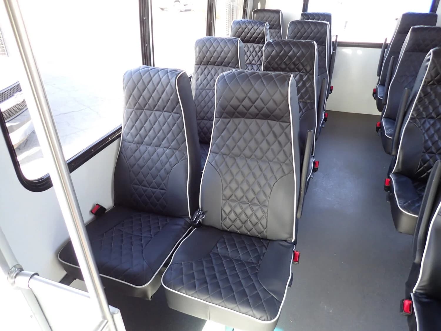 2015 Mercedes-Benz Sprinter Shuttle Bus - Image 11