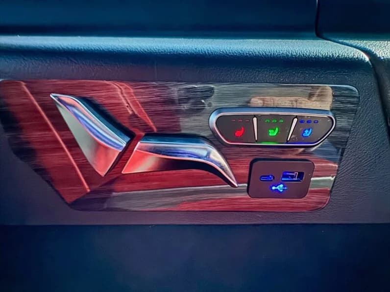 2022 Mercedes-Benz Metris Van - Image 4