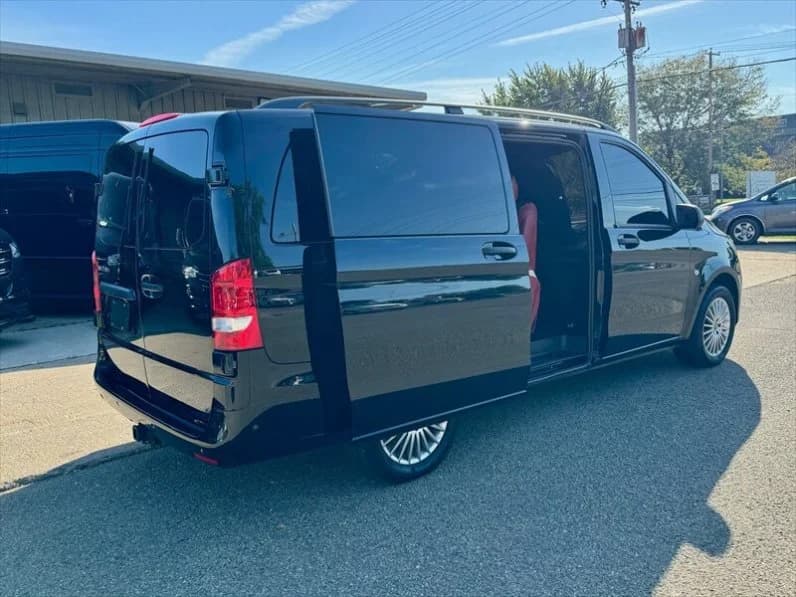 2022 Mercedes-Benz Metris Van - Image 9