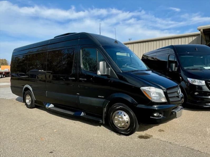 2014 Mercedes-Benz Sprinter 3500 Shuttle Bus - Image 3
