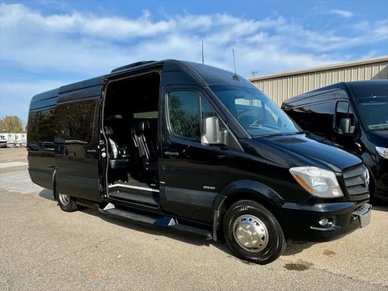 2014 Mercedes-Benz Sprinter 3500 Shuttle Bus - Image 6