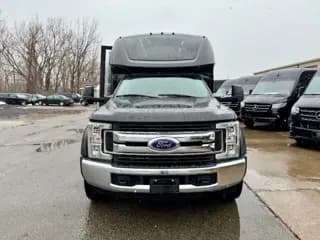 2018 Ford F550 bus