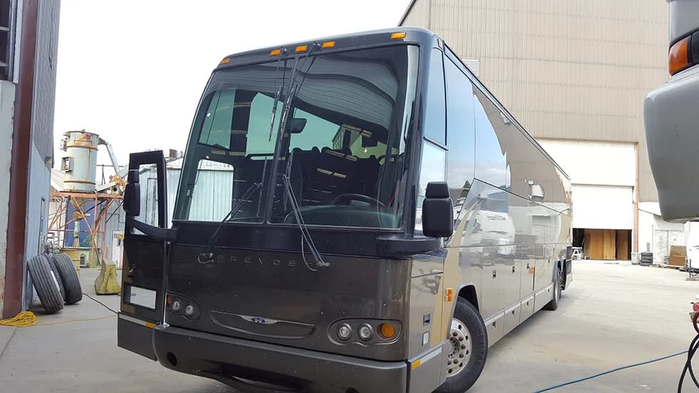 2006 Prevost H3-45 Coach Bus - Image 8