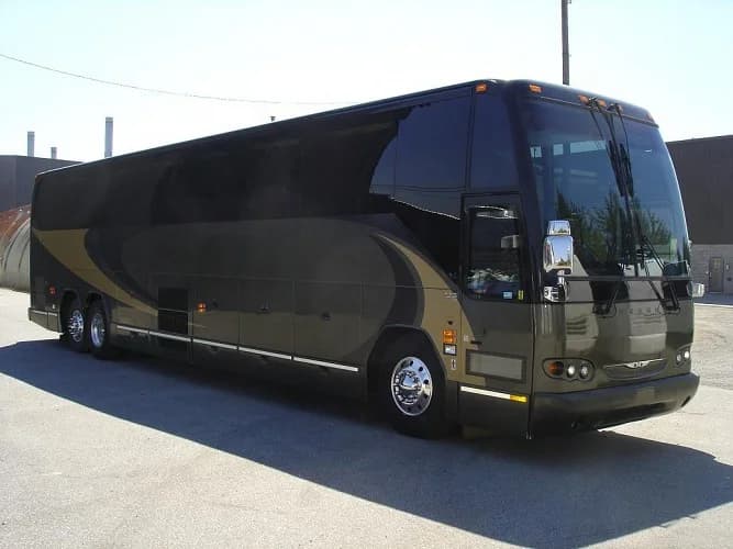 2007 Prevost H3-45 Coach Bus - Image 2