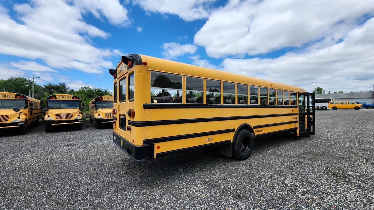 2012 International CE Yellow Bus - Image 16