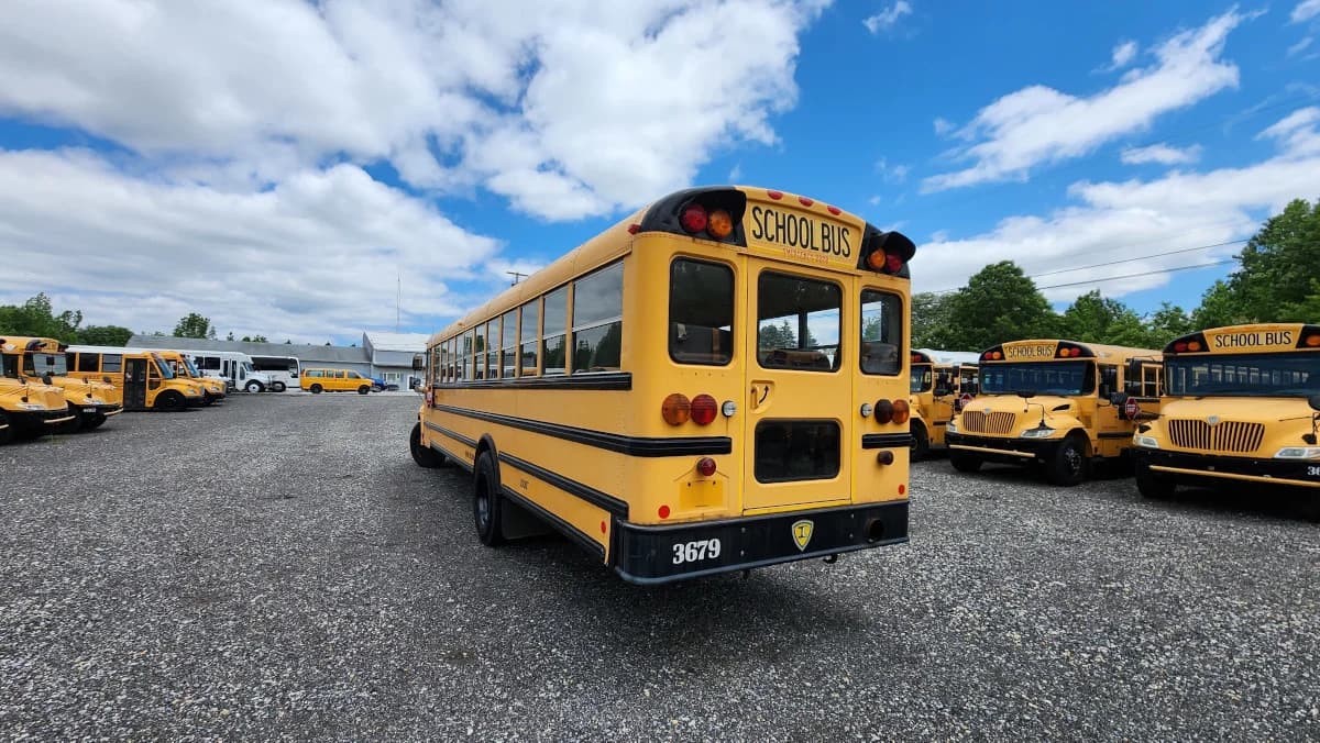 2012 International CE Yellow Bus - Image 19