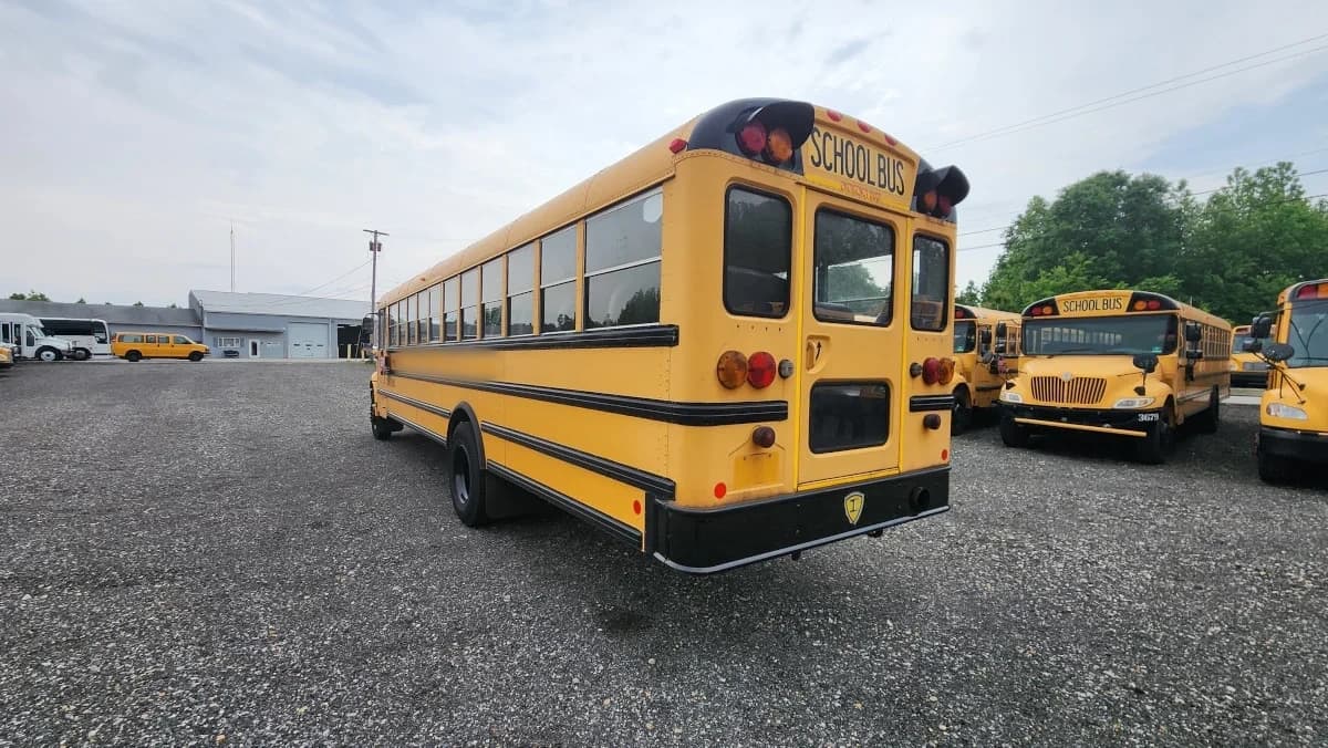 2013 International CE School Bus - Image 20