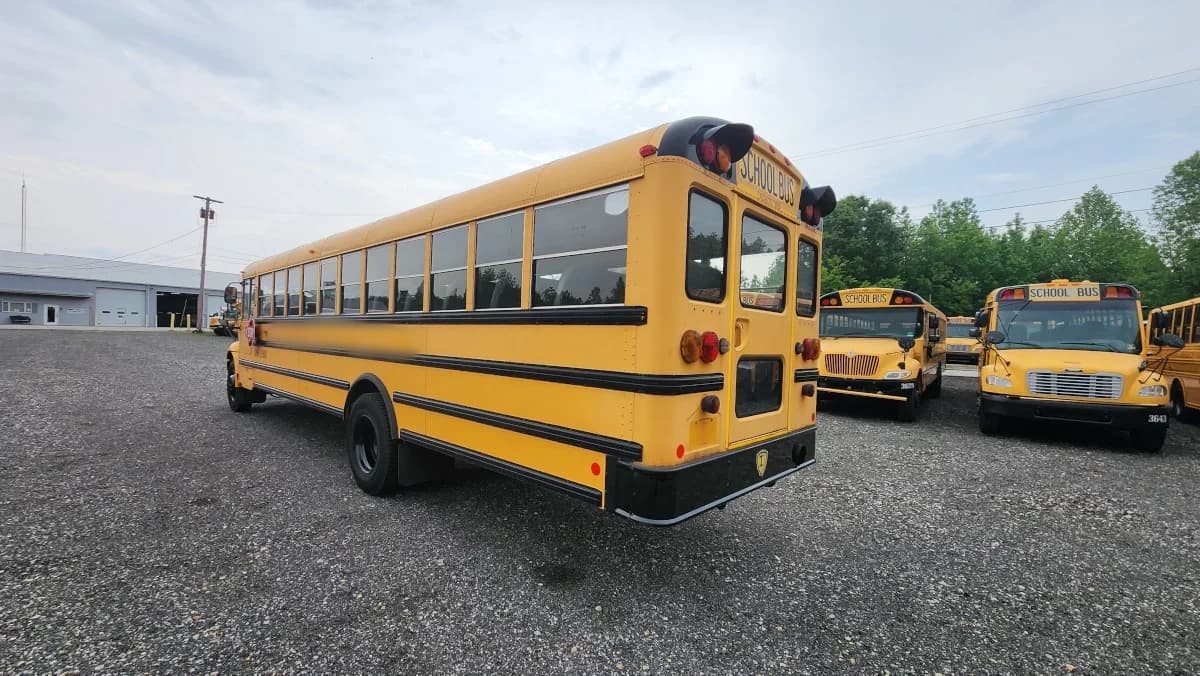 2013 International CE School Bus - Image 4