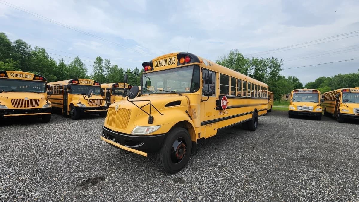 2013 International CE School Bus - Image 13