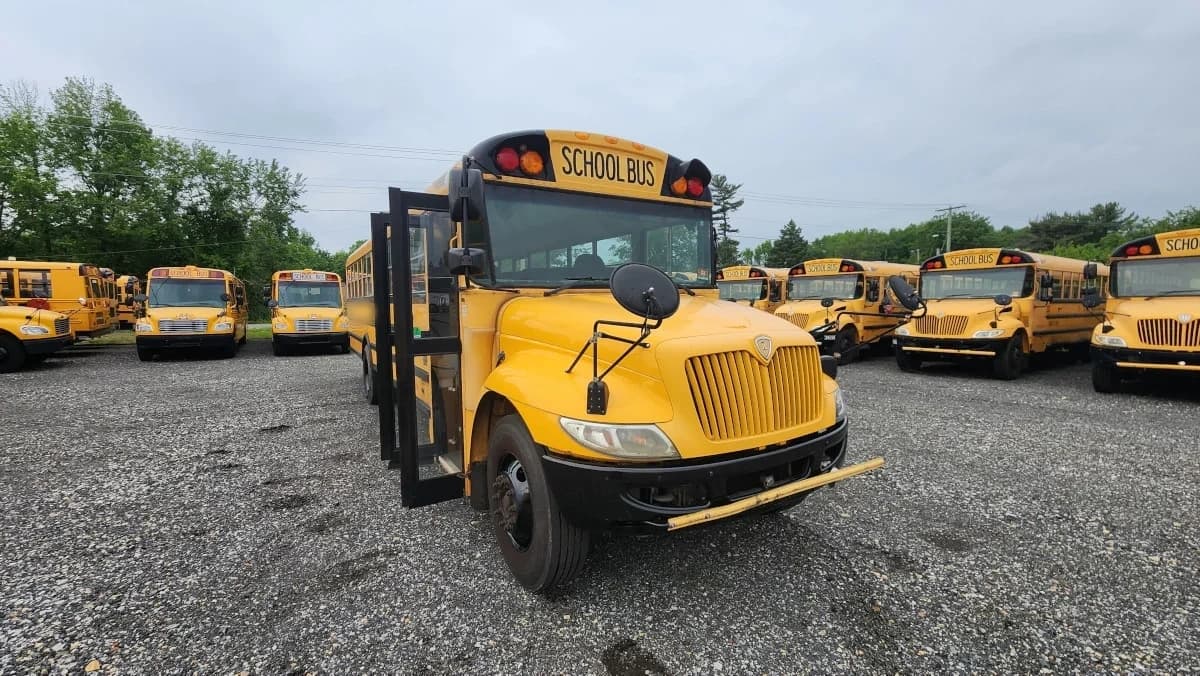 2013 International CE School Bus - Image 16