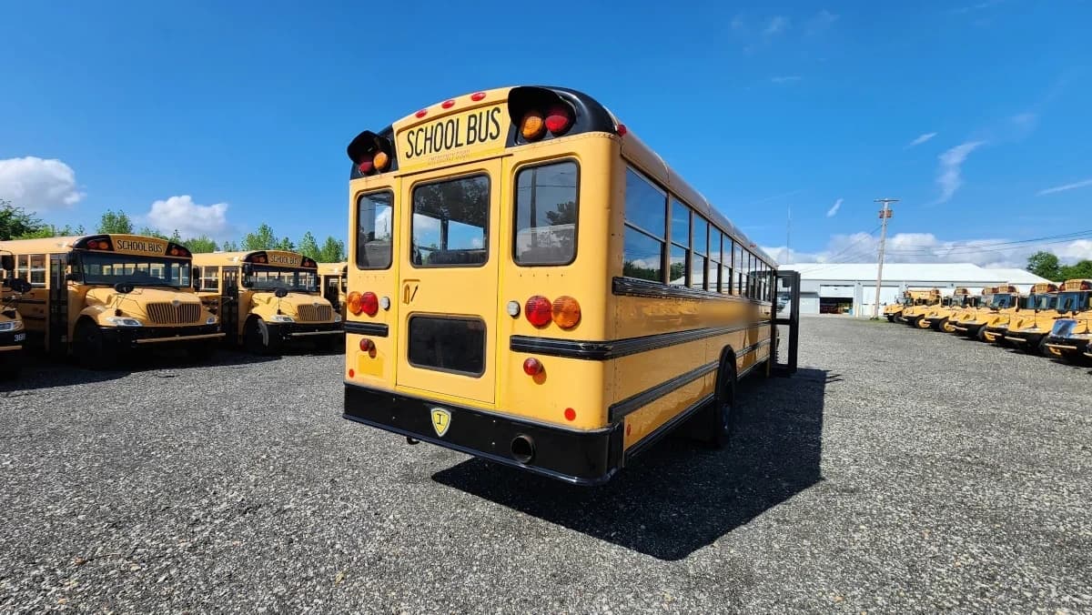 2013 International CE 54 School Bus - Image 17