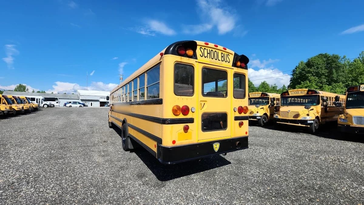 2013 International CE 54 School Bus - Image 18