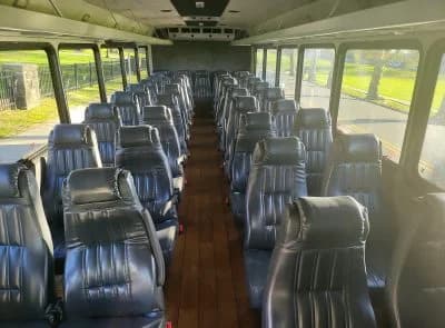 2015 Freightliner S2 Shuttle Bus - Image 3
