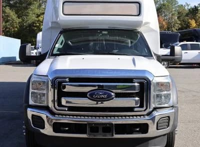 2015 Ford F550 Shuttle Bus - Image 1