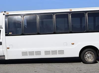 2015 Ford F550 Shuttle Bus - Image 5